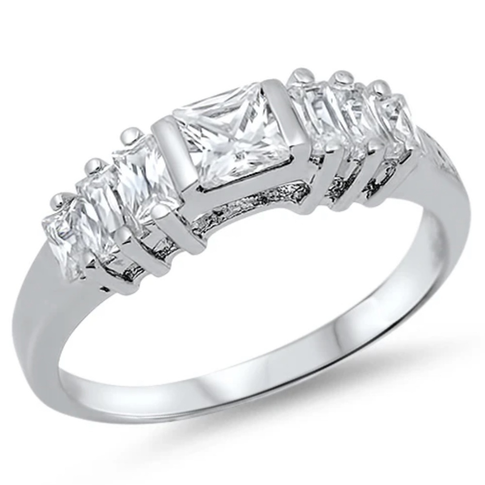 Sterling Silver Princess Cut CZ Ring – Regal Sparkle with Classic Charm
